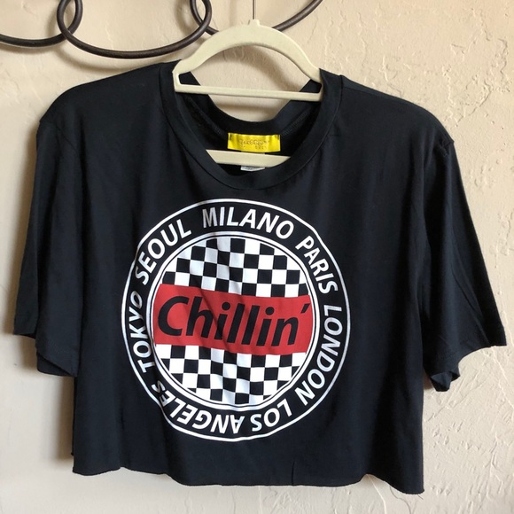 Queen Bee’s Tops - NWOT Cropped black trendy graphic T-shirt B8